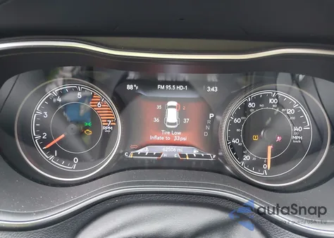 2019 Jeep Cherokee Limited 4X4 from USA, damaged, VIN 1C4PJMDN1KD410794